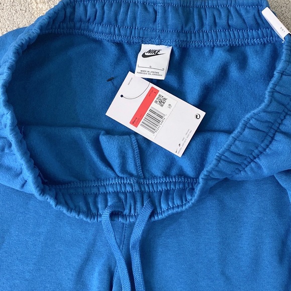 🆕‼️Nike Sportswear Club Men's Cargo Shorts (Dark Marina Blue/White) Sz Large - Picture 6 of 10
